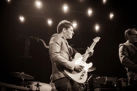 Uncle Tupelo vs. The Jayhawks MusiCares benefit at Tractor Tavern, January 30, 2014, photograph 28.